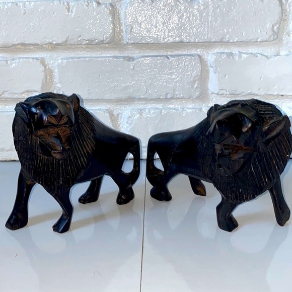 Two hand carved black wooden lions . Made in Africa. - Picture 1 of 9